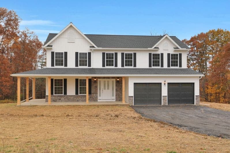 Exterior, Board and Batten, Stone, Wraparound Porch