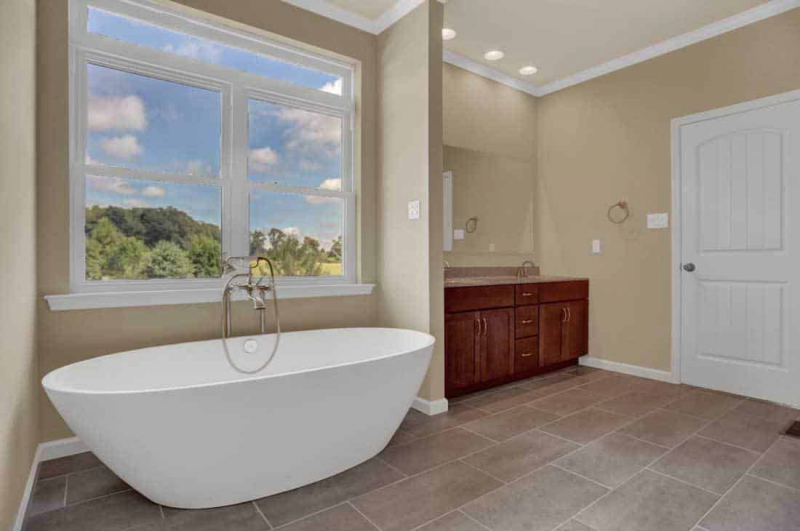 The Frankford - Master Bathroom