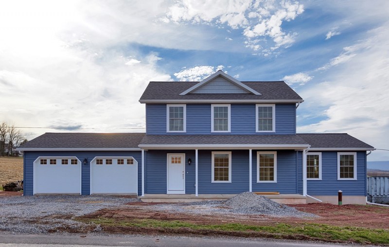 Exterior, Porch, Newport Bay