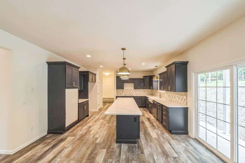 18_835_Skylane_Terrace_Endicott_NY_13760_USA-Kitchen-FX302316