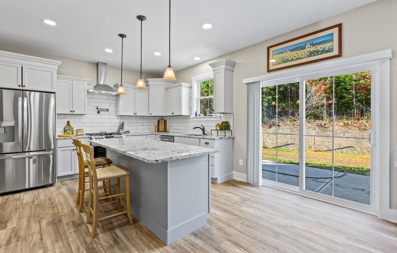 oakridge-921010-kitchen