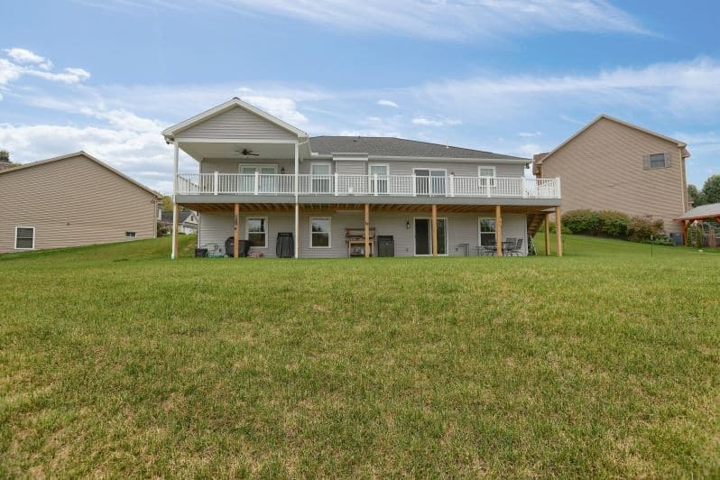 Exterior, Walkout Basement, Patio, Deck