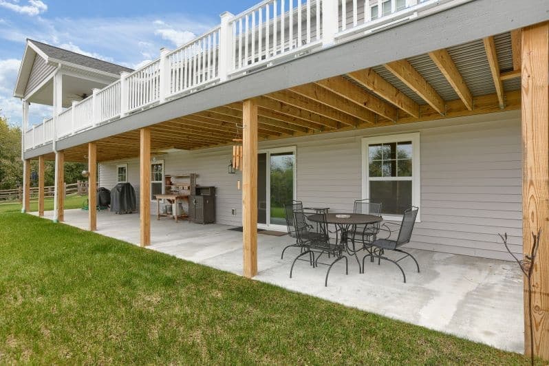 Exterior, Walkout Basement, Patio